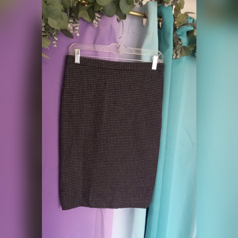 MOSCHINO 96% WOOL cheapandchic  Skirt